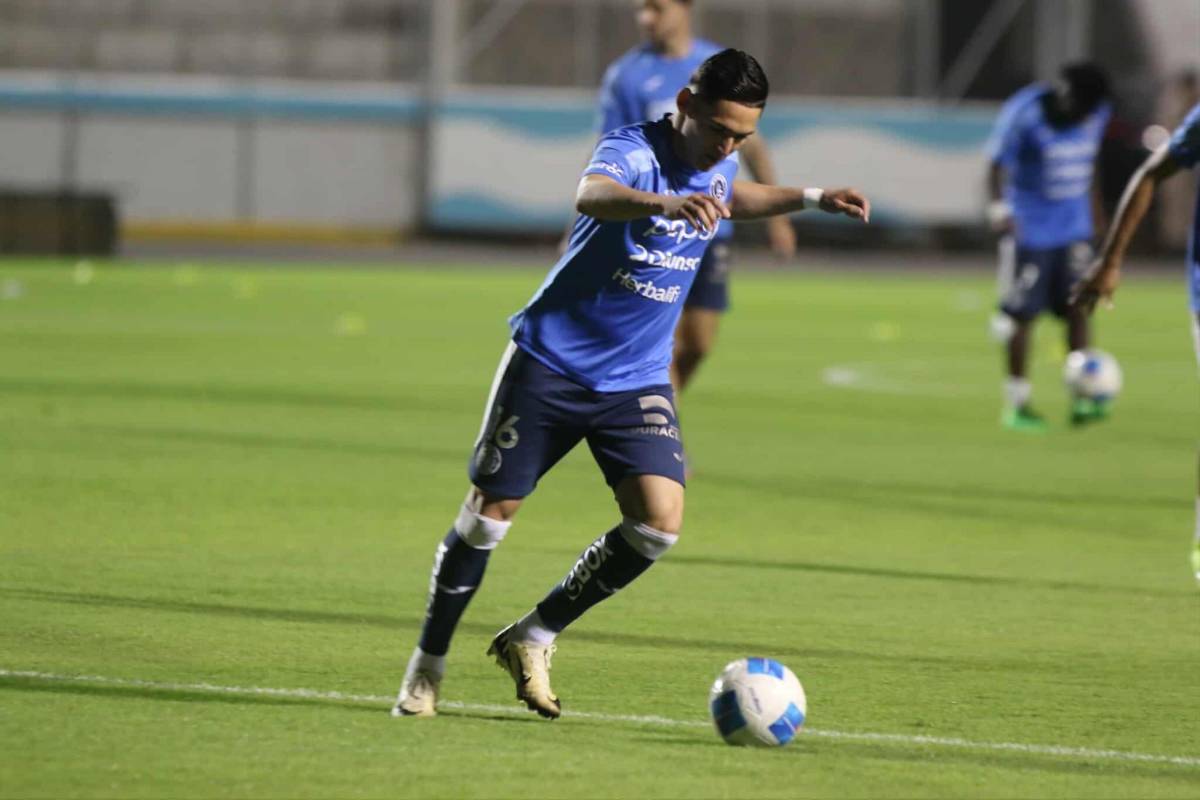 Jeque árabe se robó el show y sorprendente invasión tica previo al Motagua vs Cartaginés