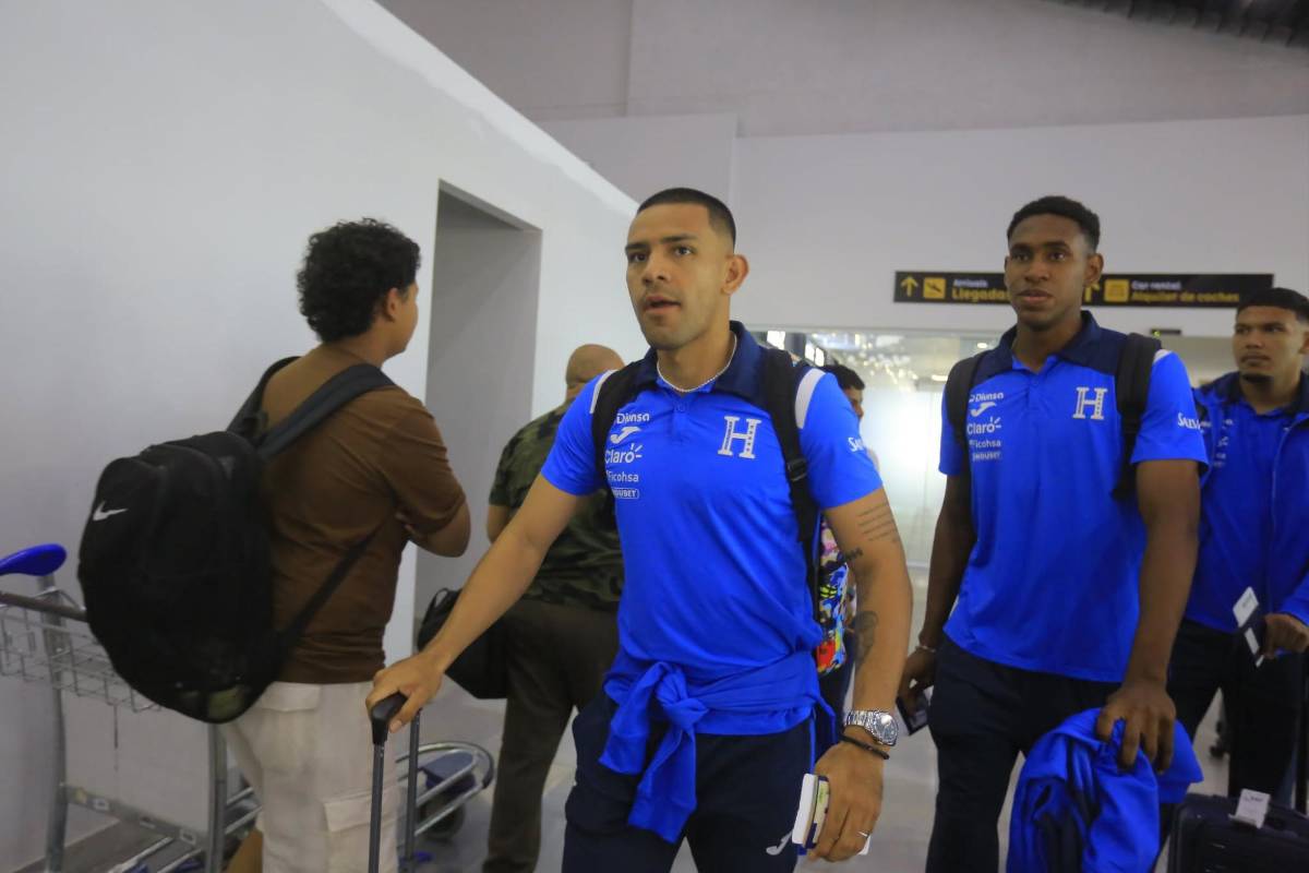 Entre abrazos y fotos; así fue la salida de la selección de Honduras rumbo a España