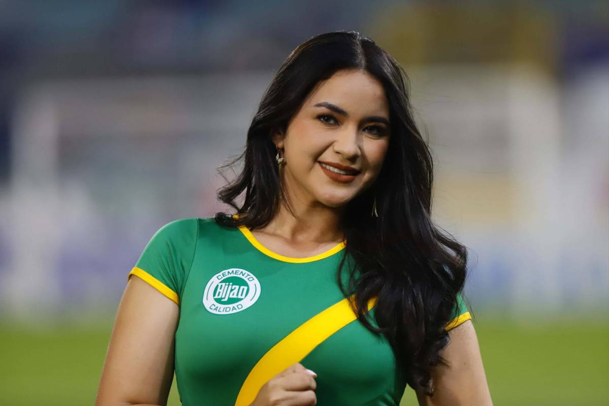 El descuido de chica en el clásico entre Marathón y Olimpia por la triangular
