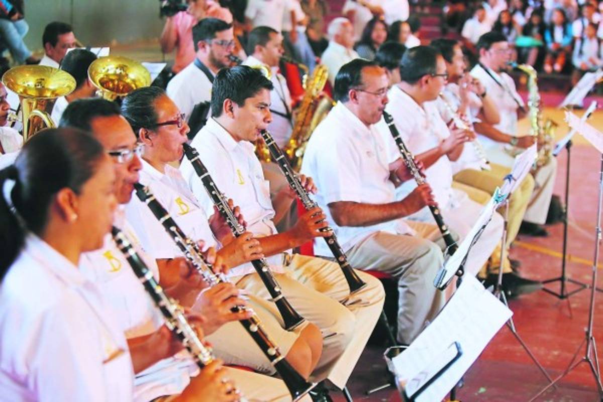 Derroche de gala, energía y talento en el 140 aniversario centralista