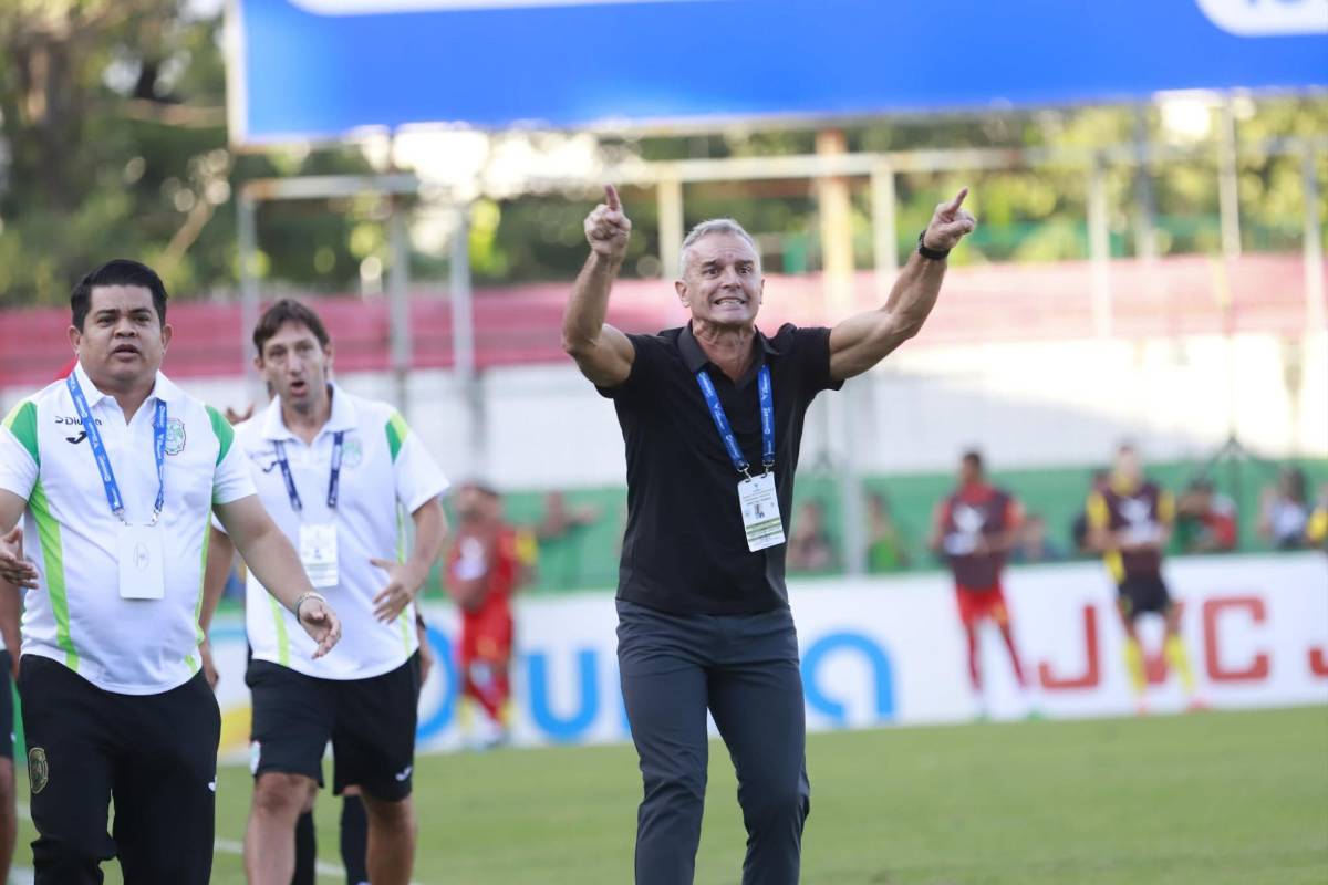 Fotos: Tristeza en el Yankel, Lavallén sacó su VAR y la celebración del Real España