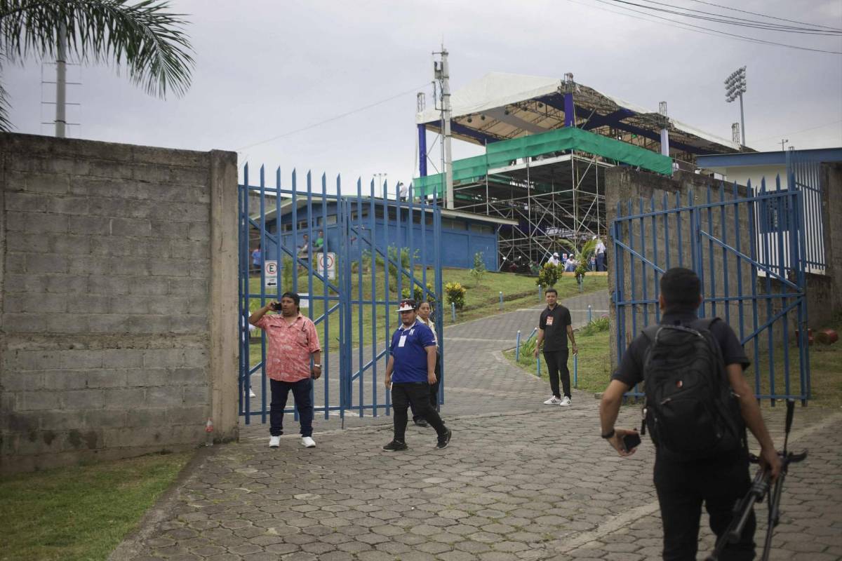 Invasión catracha, chica sorprende y fiesta de Honduras antes de enfrentar a Nicaragua