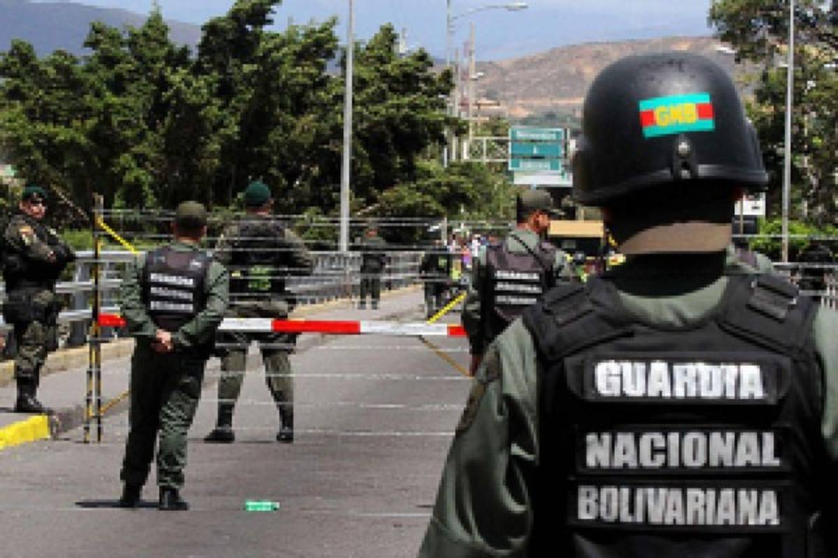 Avión militar venezolano se accidentó en frontera con Colombia