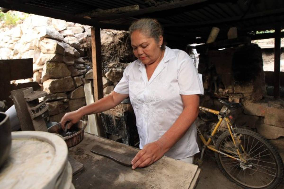 Enfermera por vocación, pero alfarera por pasión