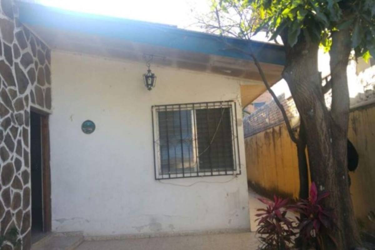 Siguen desmantelando centros de masajes en la capital de Honduras