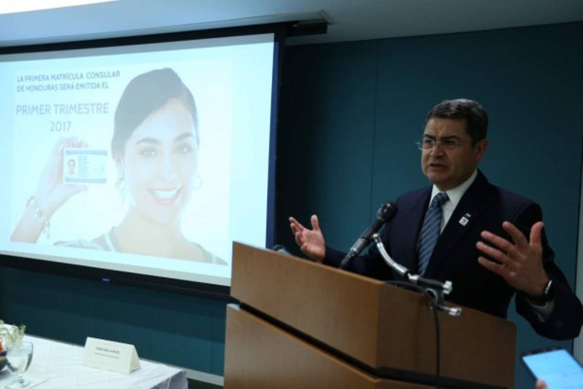 30 dólares costará el carné consular a catrachos en EUA