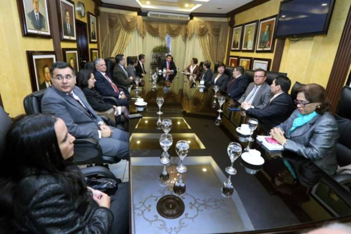 Suspenden reunión de pleno de magistrados de la CSJ para emitir posición sobre reelección