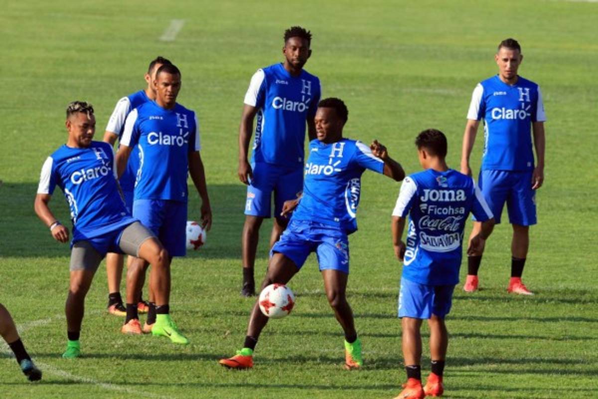 Selección Nacional ya entrenó en suelo azteca y piensa en 'opacarle la fiesta a México”