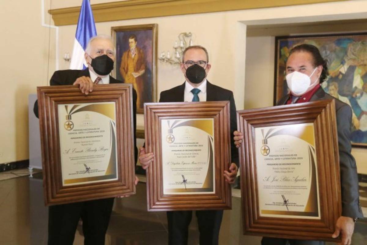 Reconocen la ciencia, el arte y la literatura de Honduras