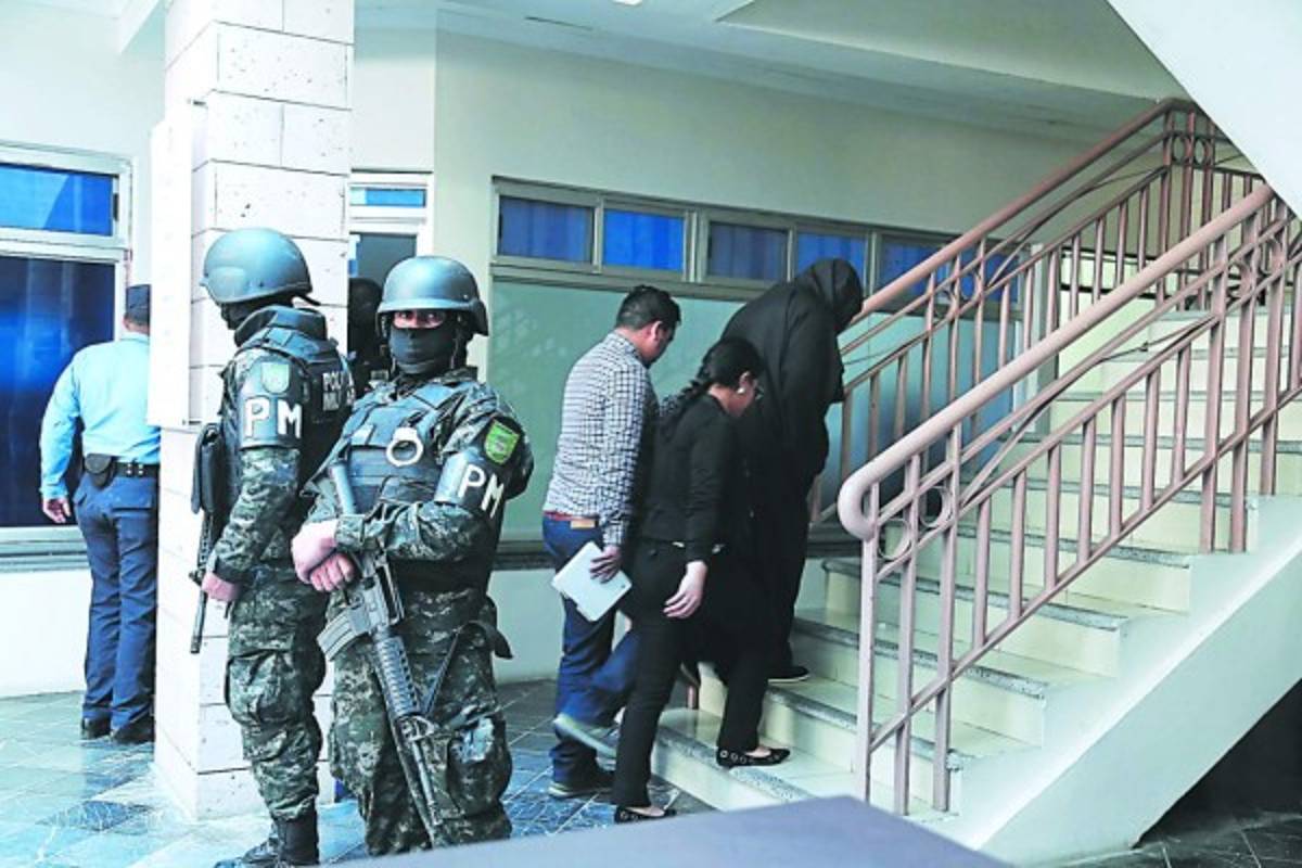 Audiencia de ex primera dama de Honduras, Rosa Elena de Lobo, seguirá este sábado