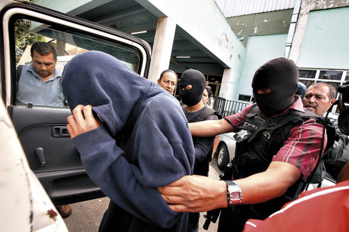 Sale del hospital implicado en atentado contra hija de Micheletti