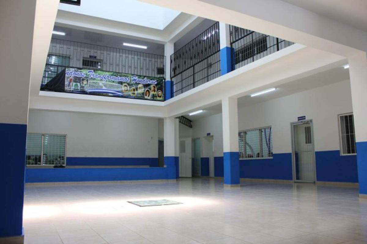 Con nuevas aulas más de 600 niños del CEB República de Panamá