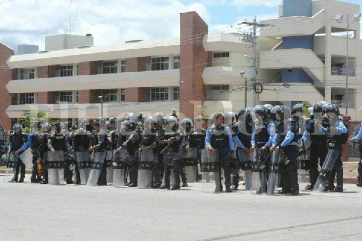 MEU lleva sus protestas al bulevar Suyapa para exigir la renuncia de Julieta Castellanos