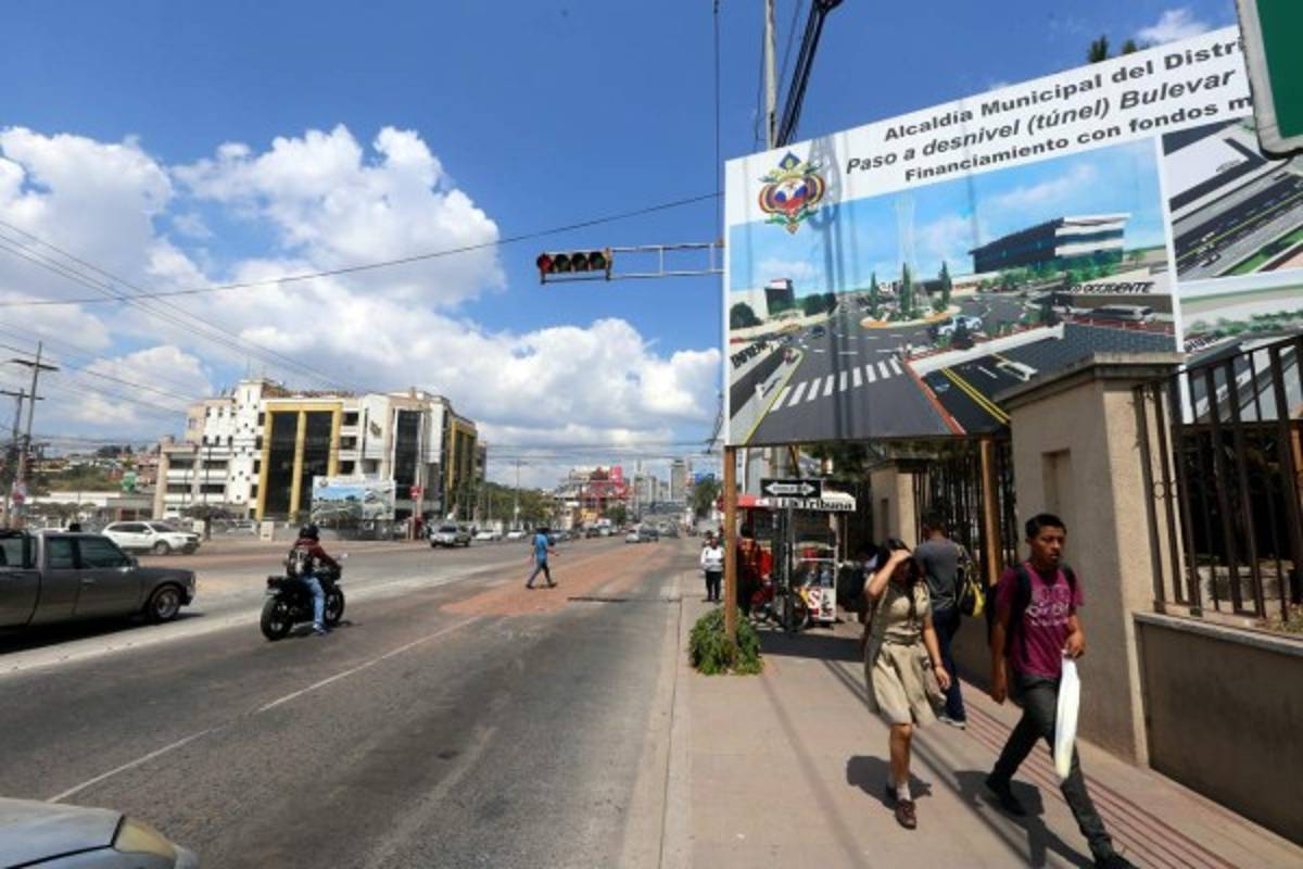 Aumenta un 15% el tráfico por obras en el bulevar Centroamérica de la capital de Honduras