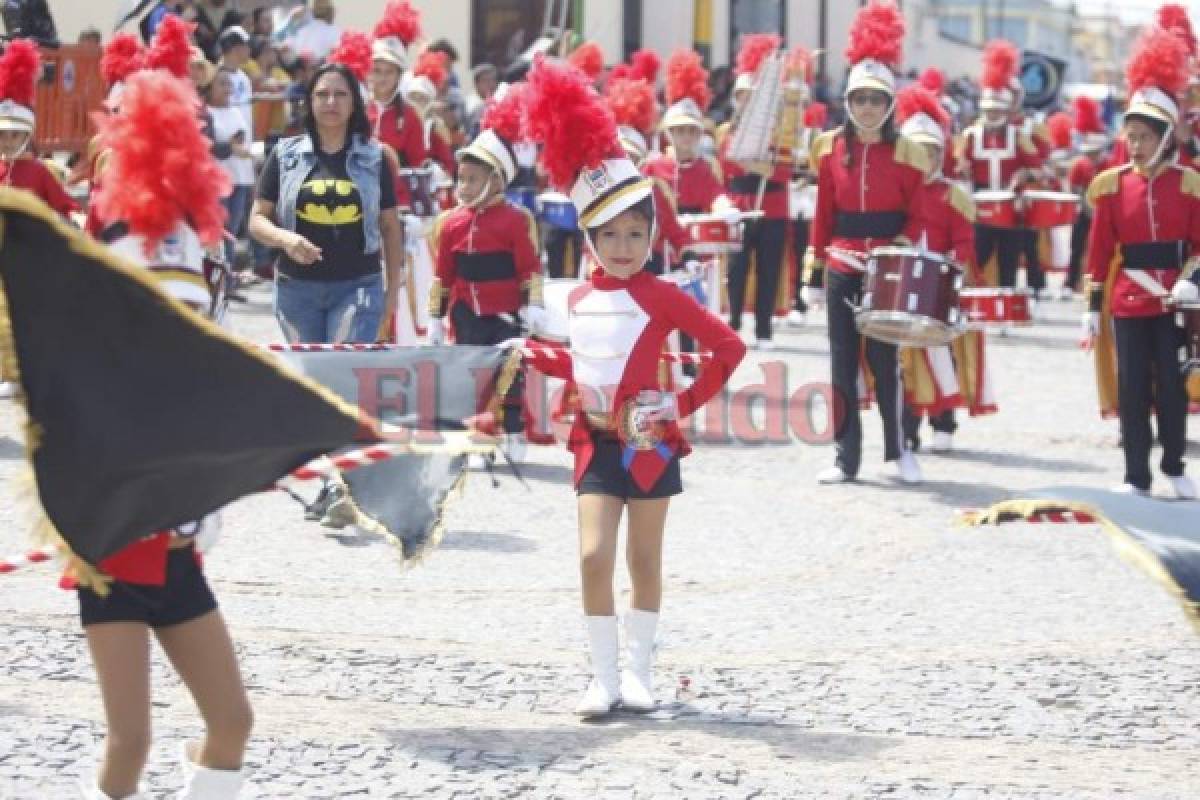 Comayagua se suma a las Fiestas Patrias con colorido desfile de centros educativos
