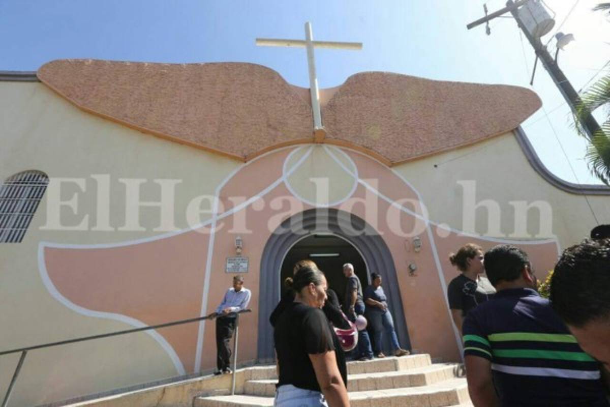 Velan restos de uno de los aficionados de Motagua fallecido en la tragedia del portón 11 del estadio Nacional