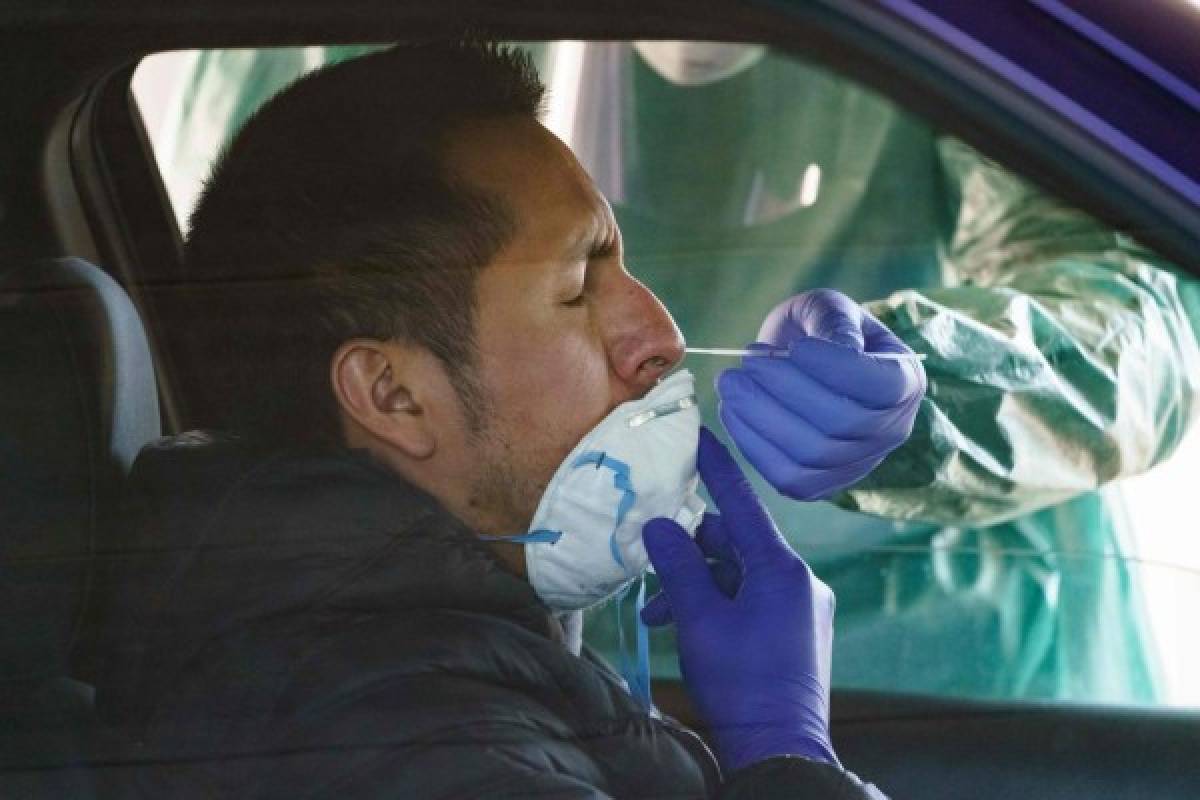 España registra 838 muertos por coronavirus en 24 horas, nuevo récord
