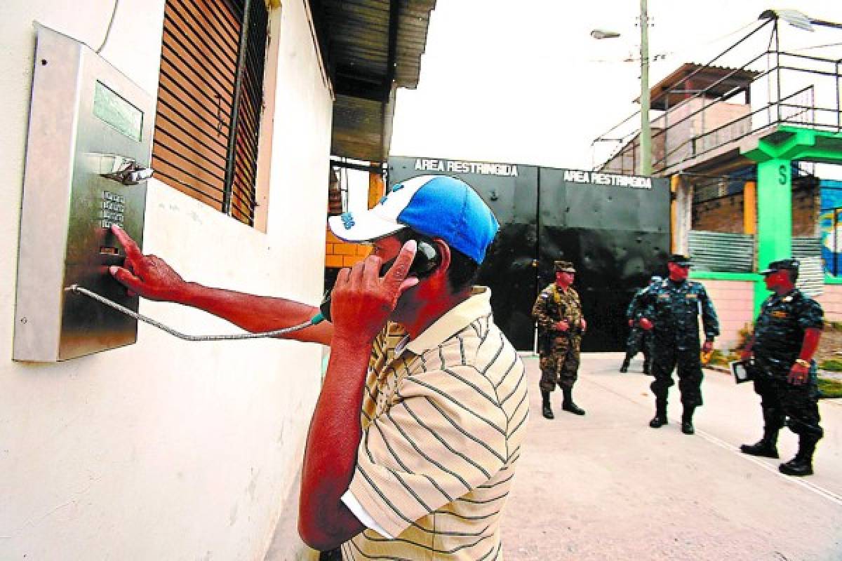 Honduras: Reos ordenan ilícitos desde las cabinas telefónicas