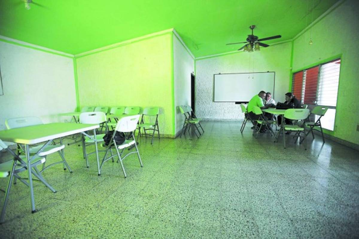 Honduras: Fiesta electoral en la entrega de planillas de los partidos políticos