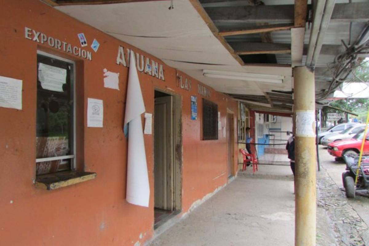 Paralizada la actividad económica en paso fronterizo Las Manos