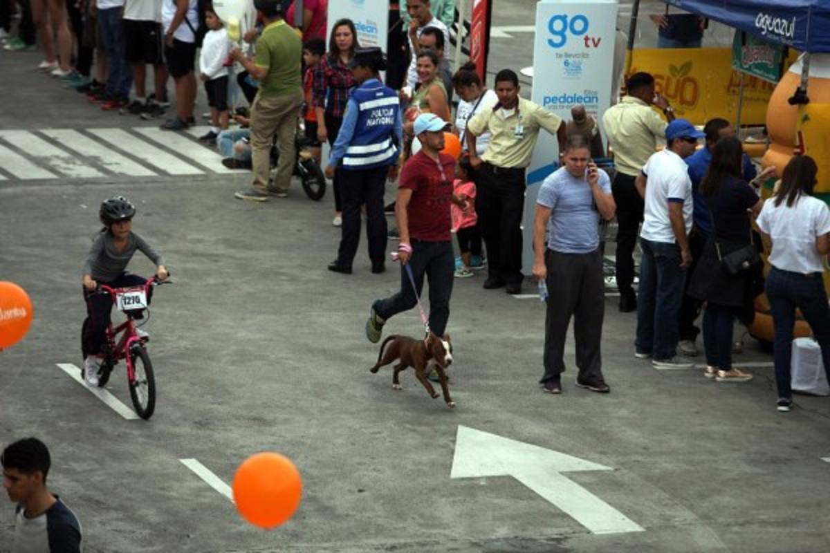 La Vuelta Infantil fue una fiesta multicolor para todos...