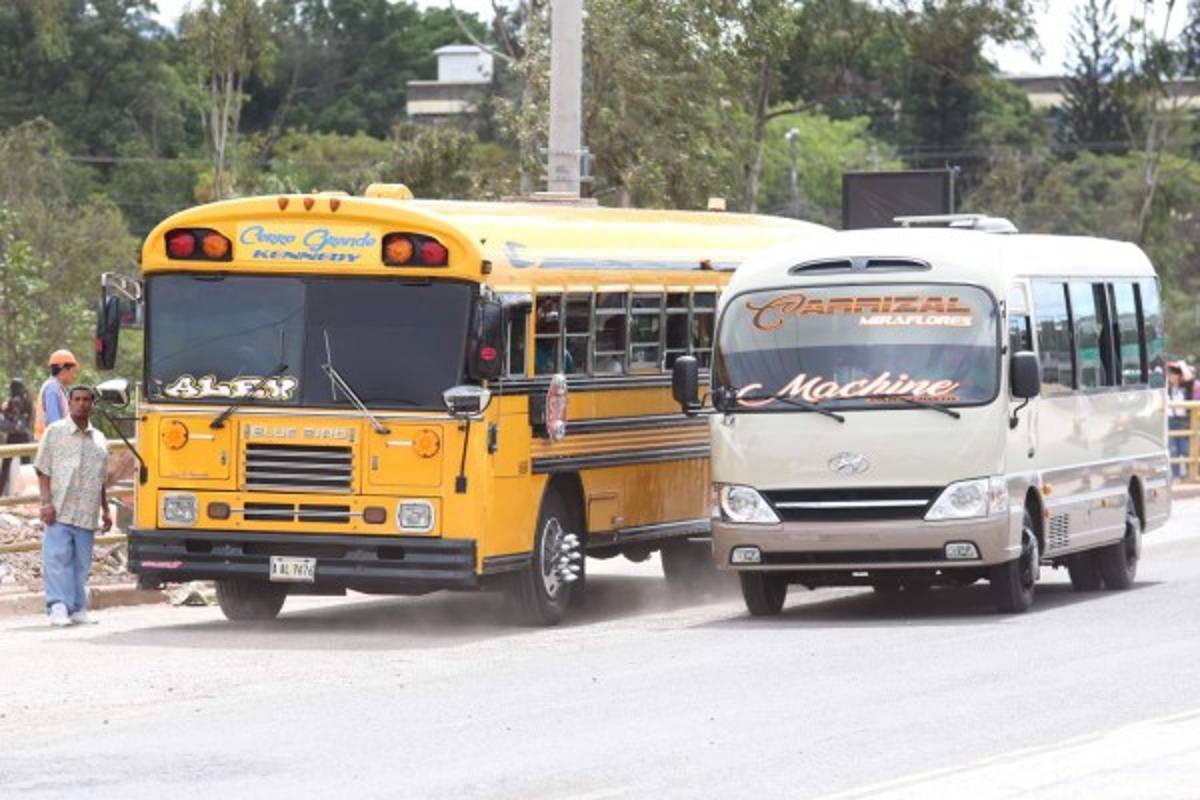 Transportistas solicitan revisión del pasaje urbano