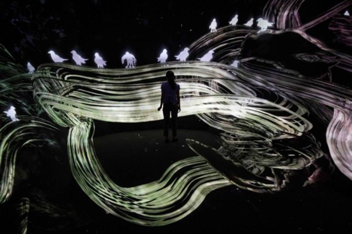 Tokio abre su museo de arte digital de cristales