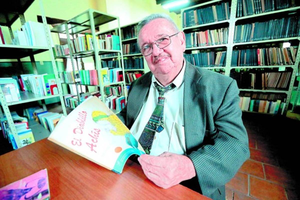 Un caballero de las letras tan pobre que no tiene ni enemigos