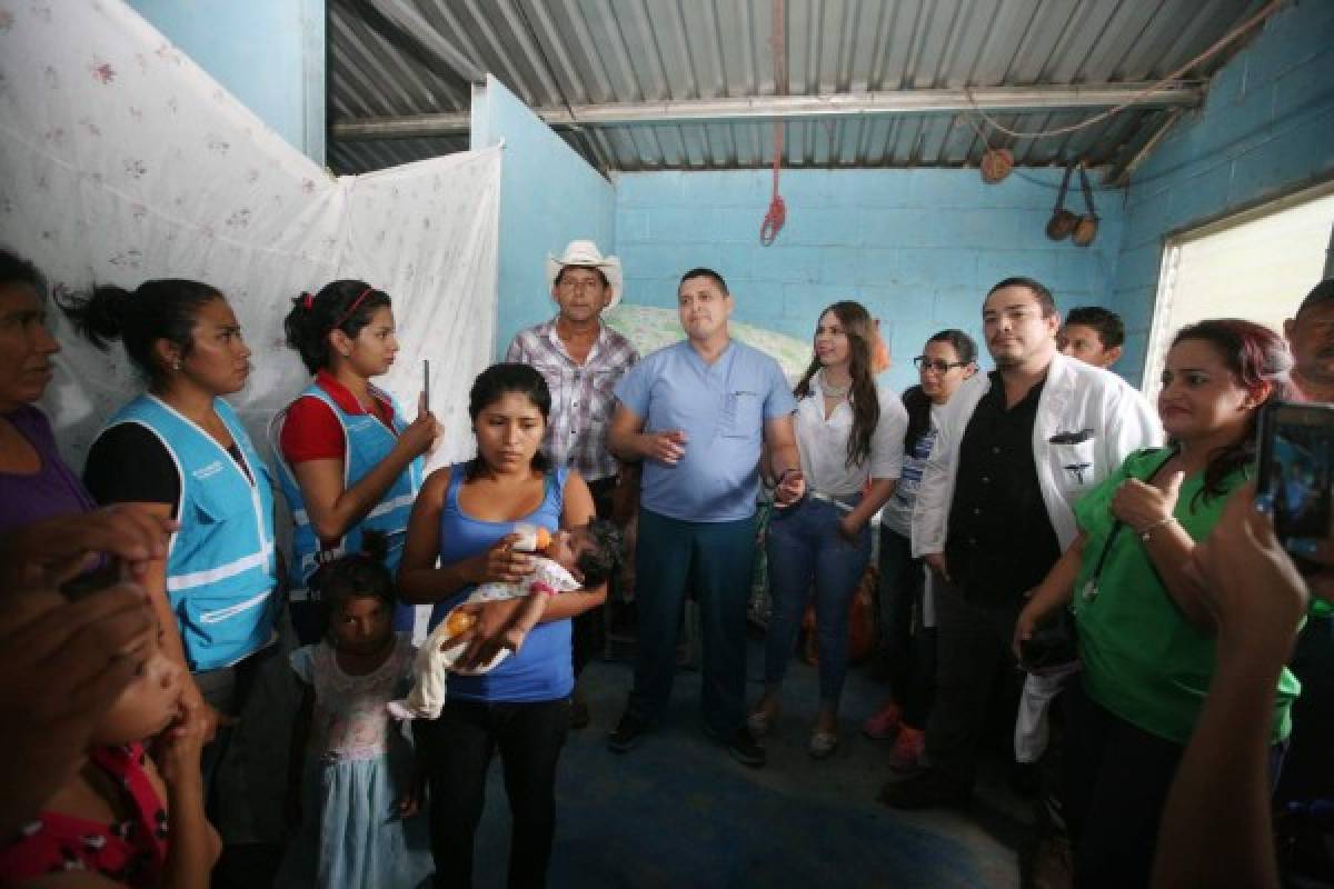 Camas y víveres recibe familia López en el Cerro Lare, El Paraíso