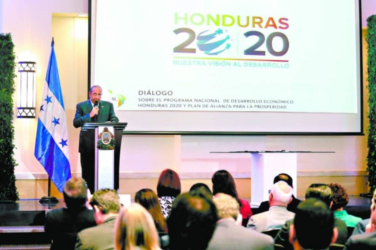 Empresarios y el gobierno abordan retos de la región centroamericana