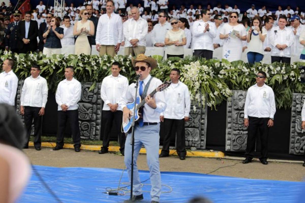 Desfiles se convirtieron en exquisita jornada cultural