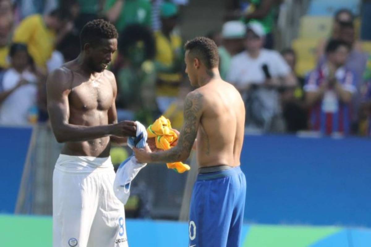 Palacios en los Olímpicos. En la semifinal ante Brasil, regaló el gol a Neymar antes del minuto y al final le pidió la camisa a Ney.
