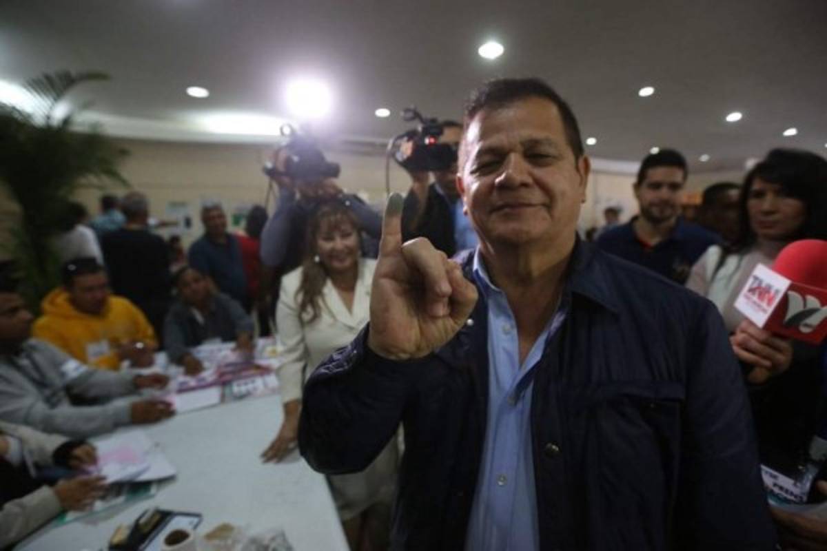 Romeo Vásquez Velásquez: 'No bote su voto'