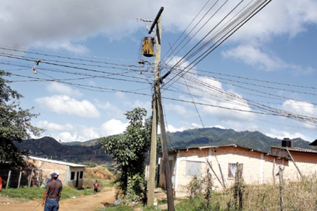 Inauguran proyectos de electrificación en Güinope