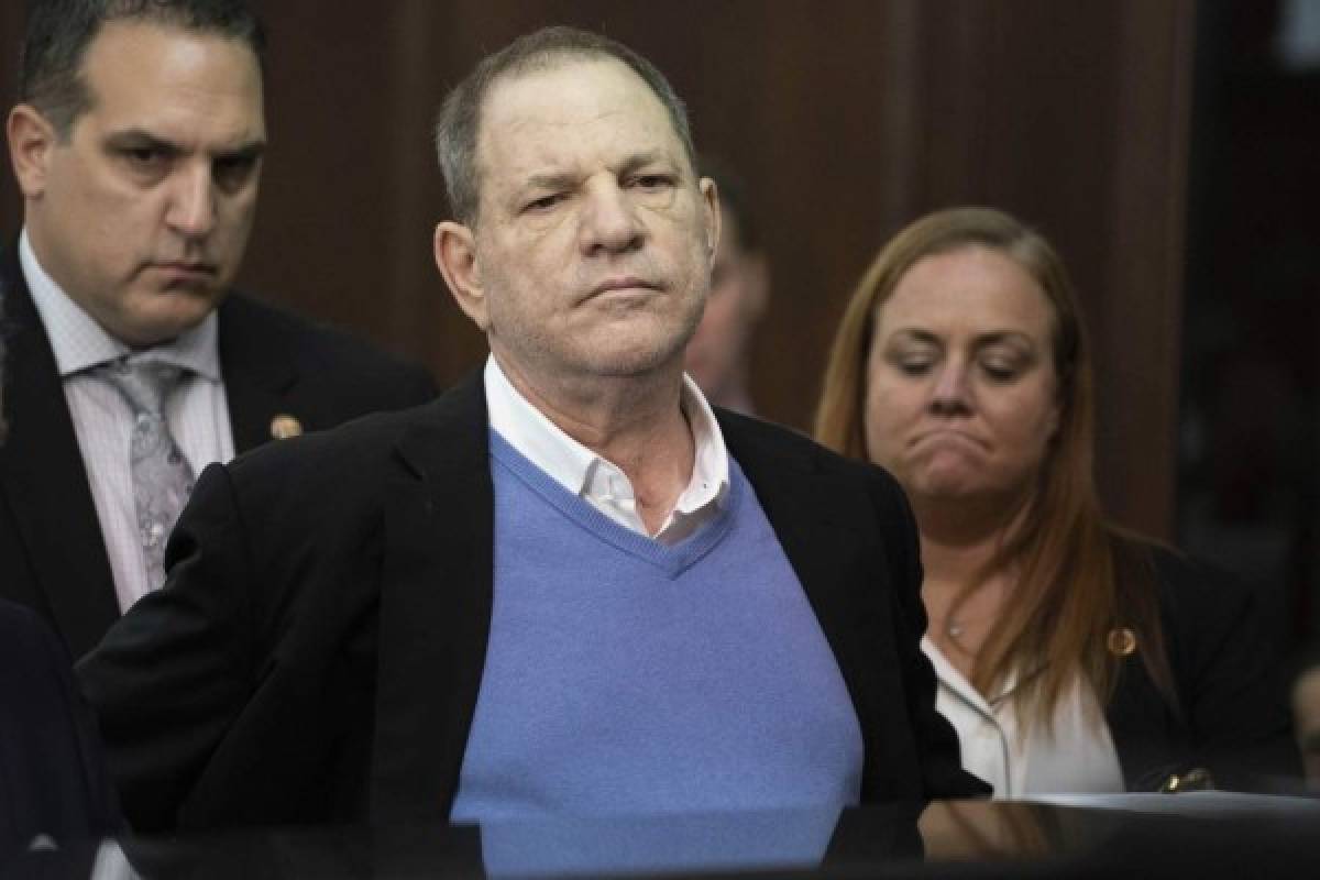 Harvey Weinstein es acusado formalmente en caso de violación
