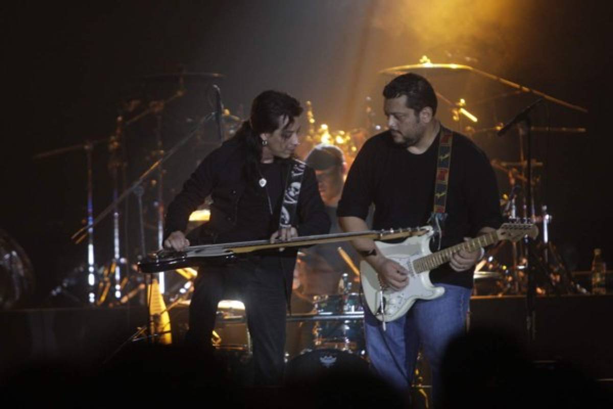 La Ley y fans hondureños, rock latino a una sola voz