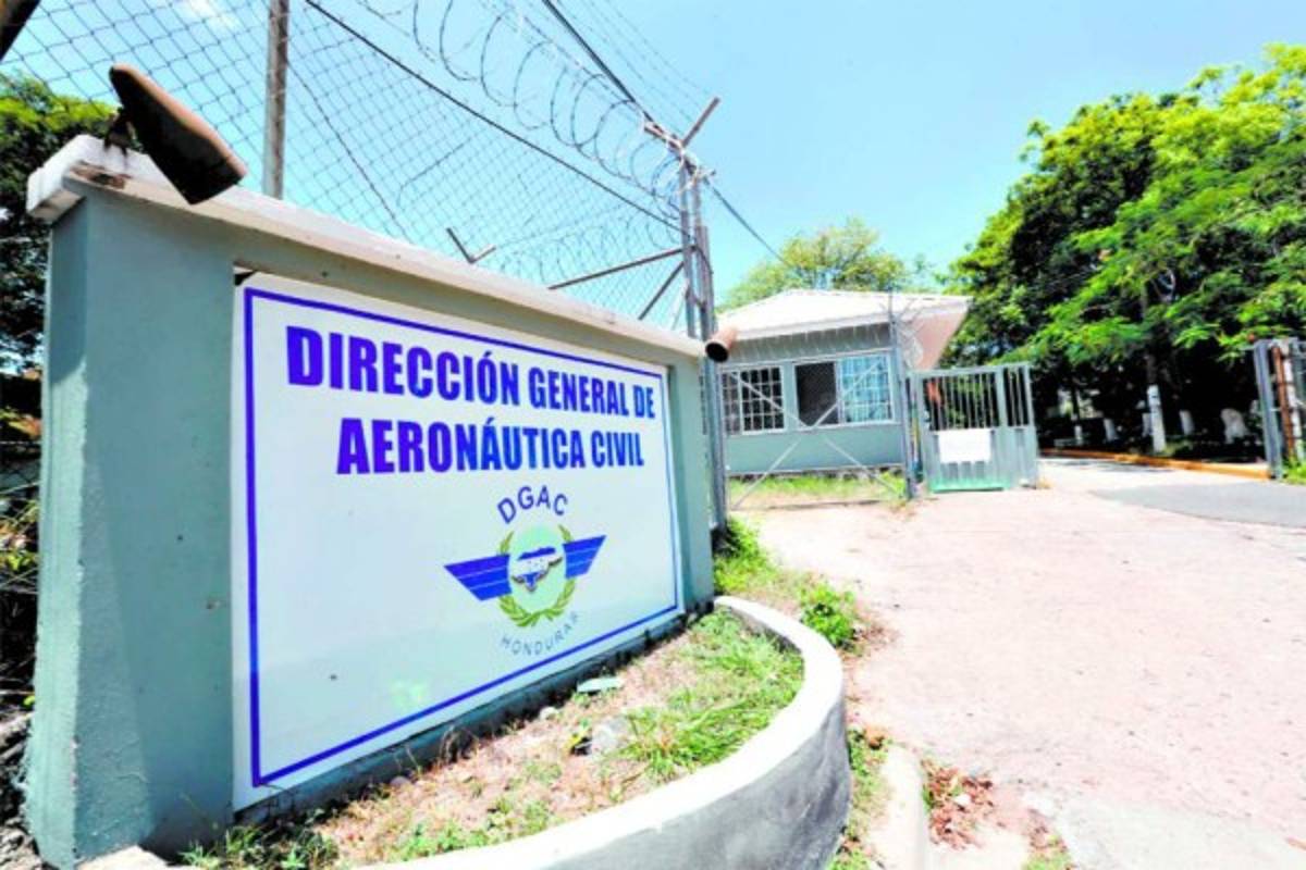El 11 de octubre del 2014 se suprimió la Dirección General de Aeronáutica Civil al publicarse en el diario oficial La Gaceta el decreto ejecutivo PCM-047-2014, foto: El Heraldo.