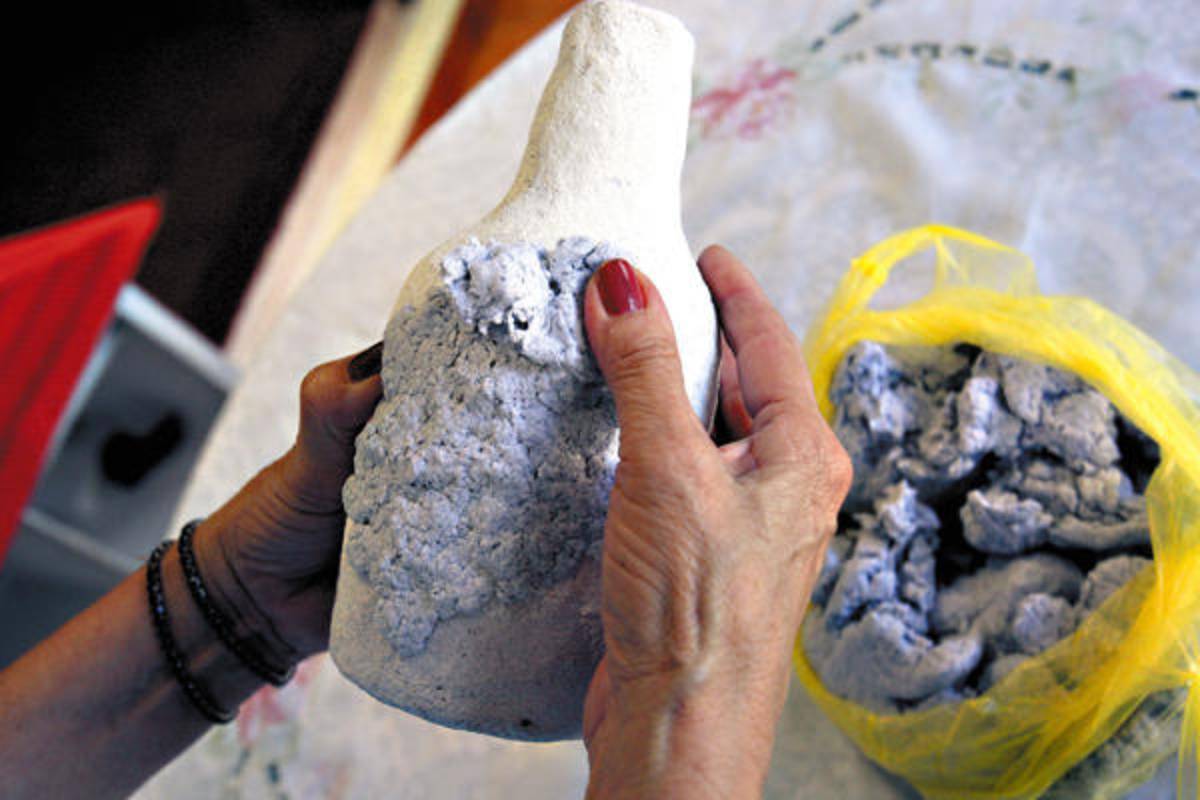 El arte de reciclar papel y convertirlo en hermosas piezas