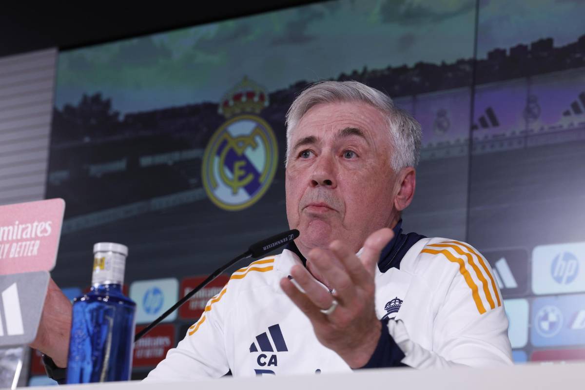 Carlo Ancelotti sorprende al llamar a futbolista retirado de la selección de Brasil