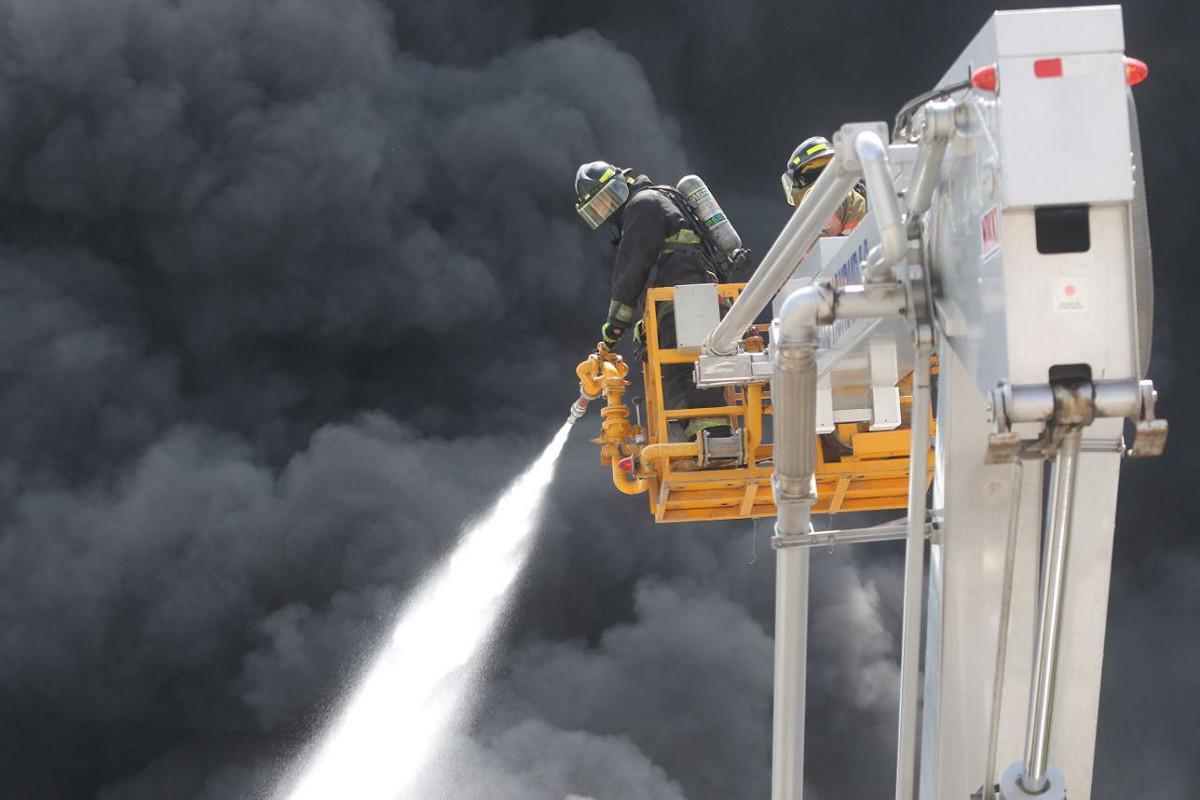 Los momentos más impactantes del incendio de gran magnitud en El Prado Los momentos más impactantes del incendio de gran magnitud en El Prado