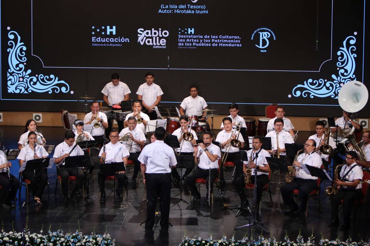 Reconocen trayectoria de loables hondureños