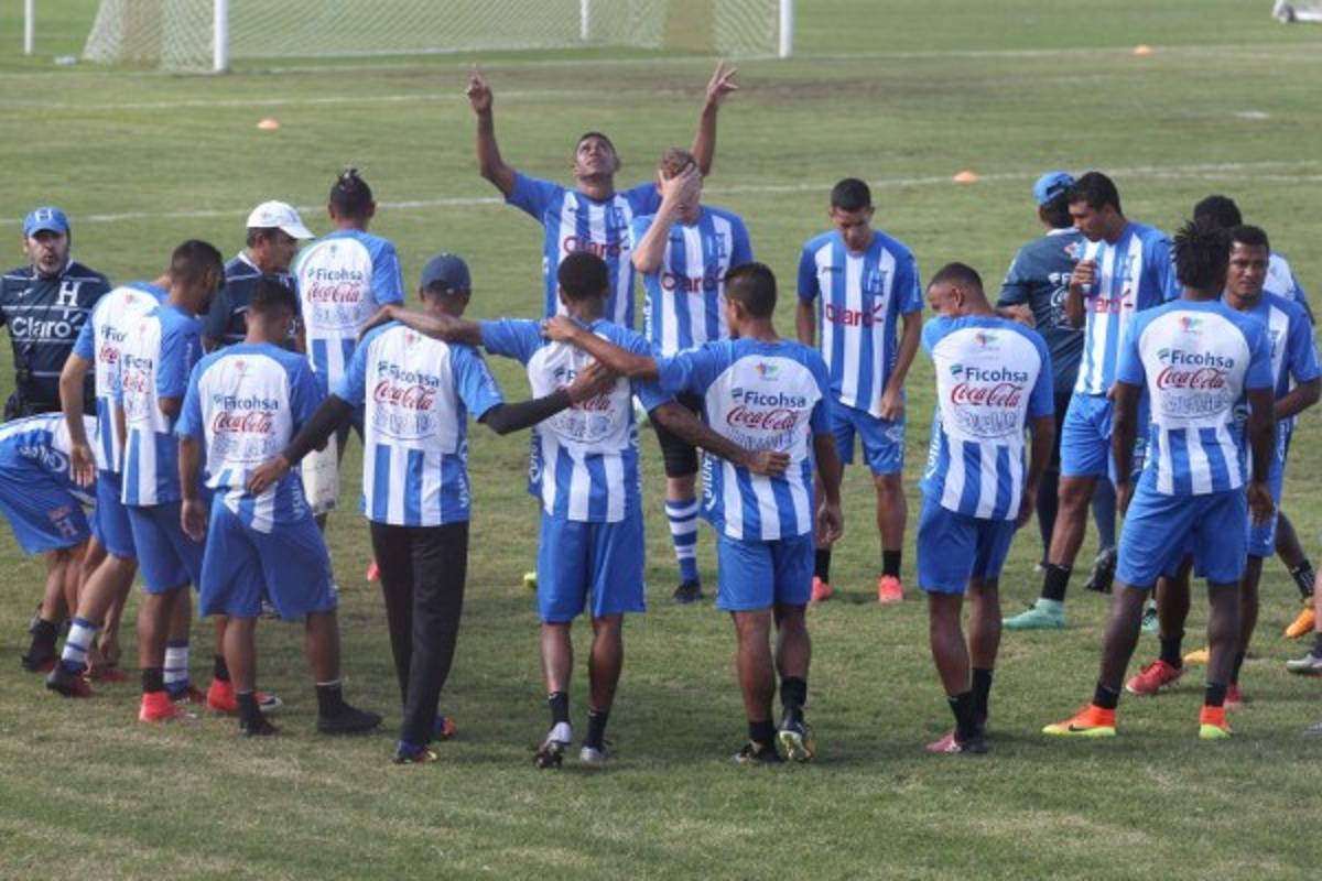 Honduras pretende limpiar tarjetas antes de jugar con Australia
