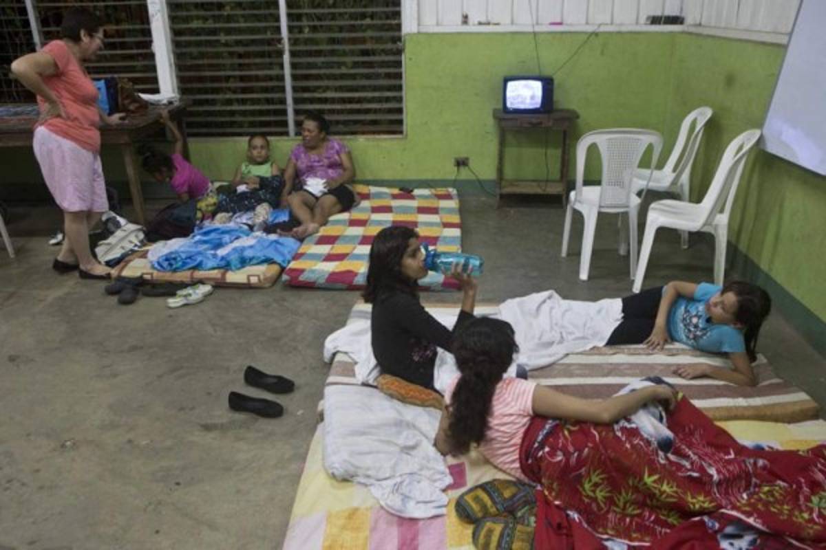 Más de 2,000 casas dañadas por terremoto en Centroamérica