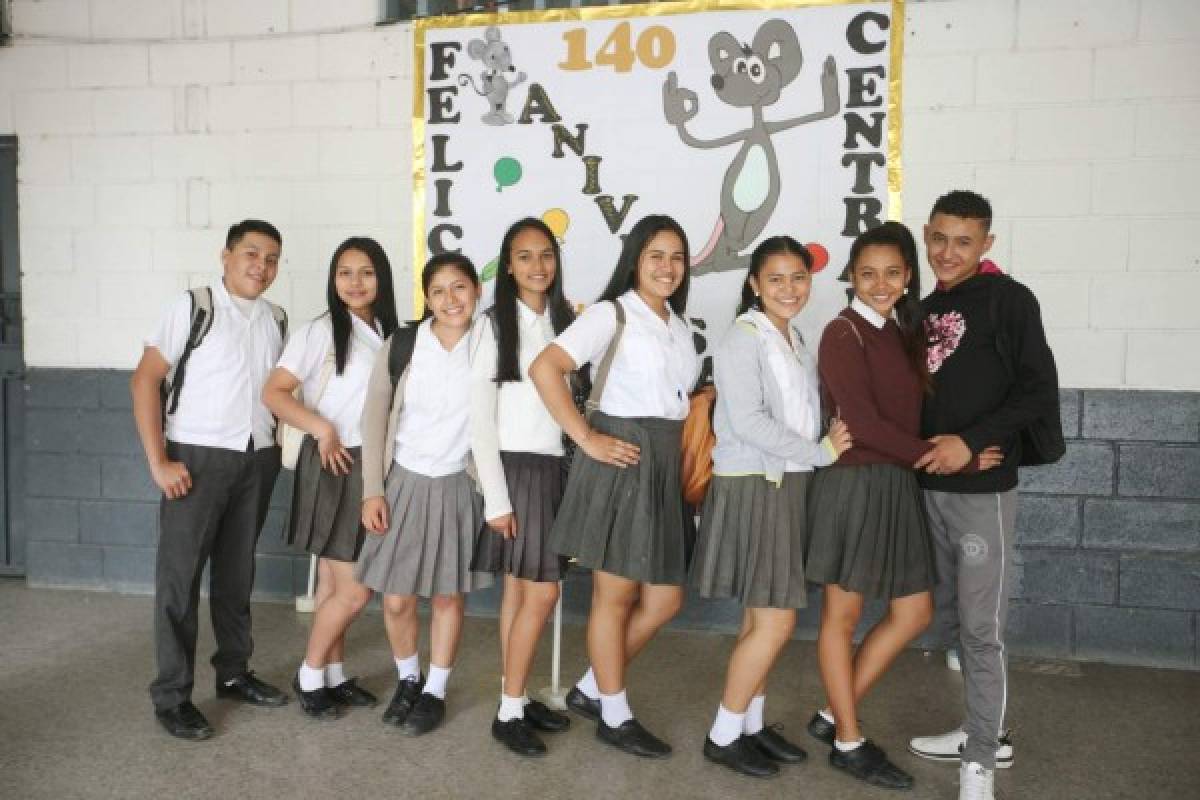 El Instituto Central Vicente Cáceres celebra 140 años formando jóvenes de éxito y valor