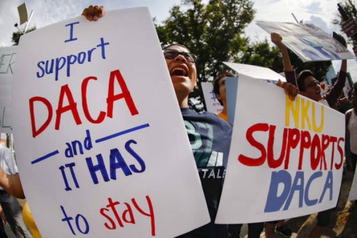 Opositores al DACA aplauden su cancelación