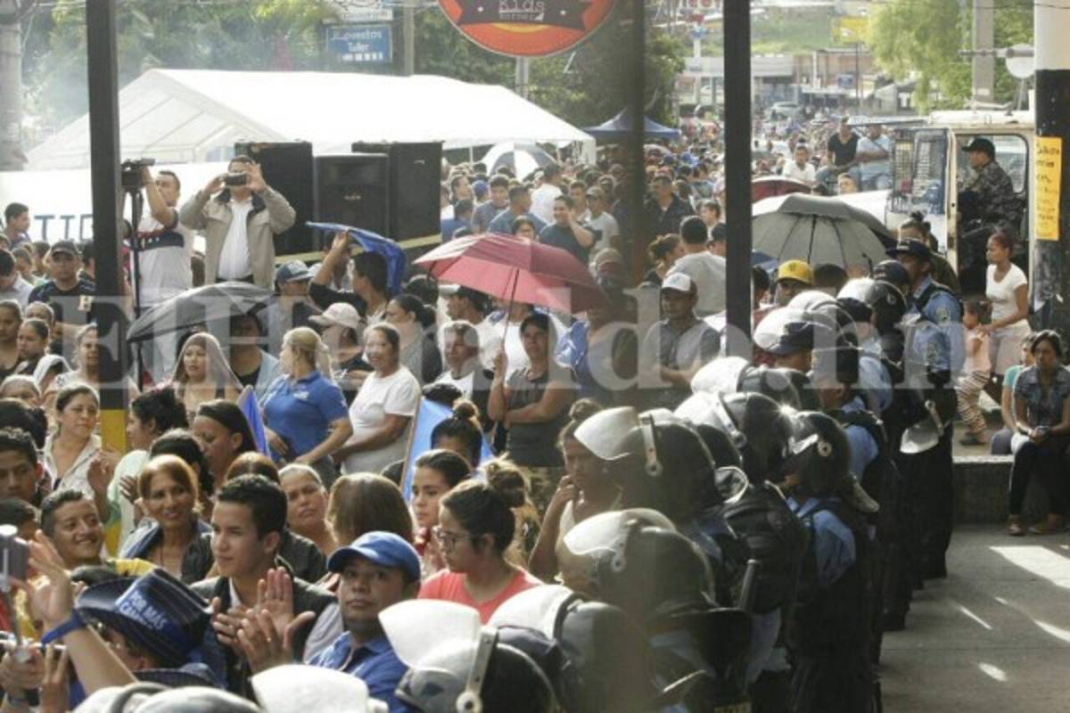 Nacionalistas celebran inscripción de Juan Orlando como candidato a la presidencia