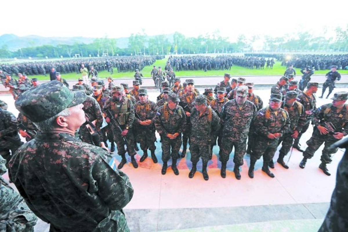 Blindadas elecciones en los 18 departamentos del país