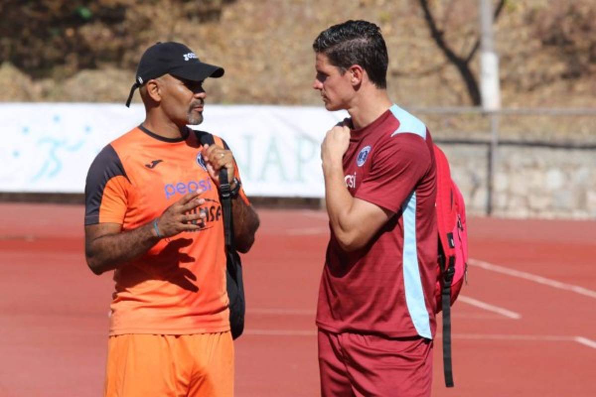 Héctor Castellanos: 'Aquella vez se menospreció al Social Sol, pecamos de confianzudos'