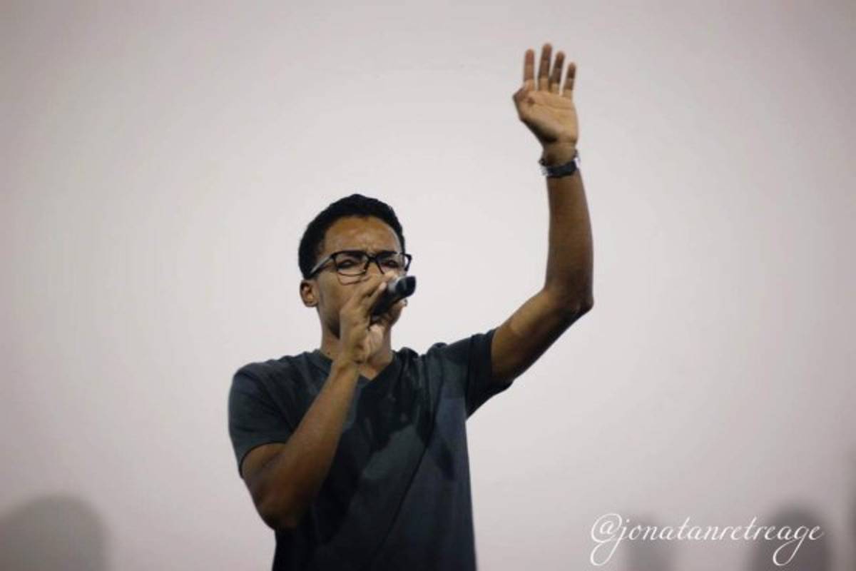 Un canto de fe y esperanza en la voz de Jonatan Retreage