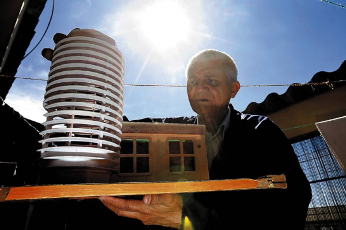 En el taller de 'Tata' le hacen cirugía a los juguetes